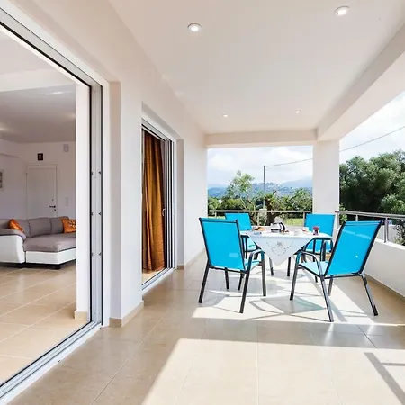شقة Modern Broumas - A Spacious Haven *