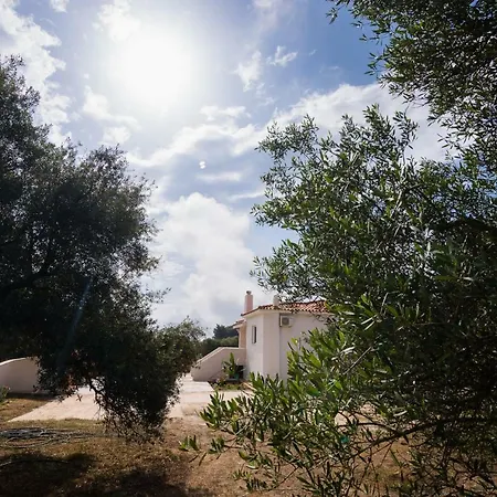 شقة Modern Broumas - A Spacious Haven Keramiaí